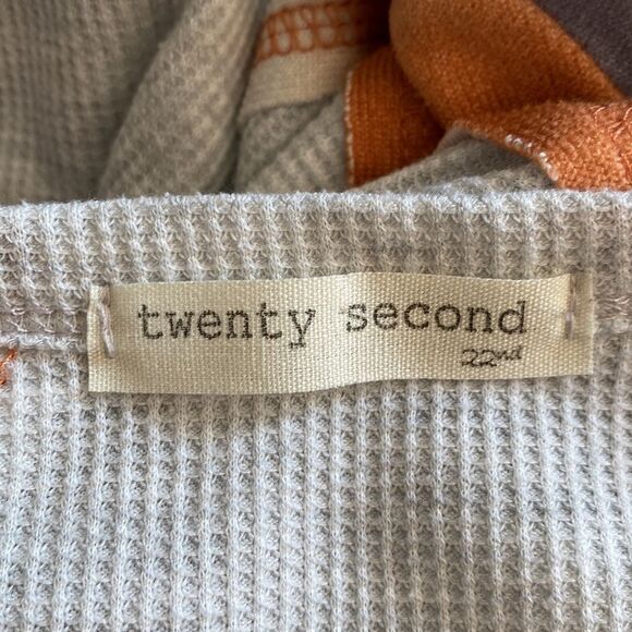 Twenty Second Long Sleeve Shirt Waffle Knit Front Fleece Sleeves - Picture 5 of 5